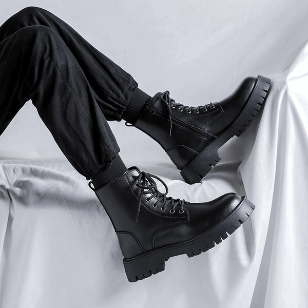 Vīriešu zābaki no eko ādas - ar šņorēm