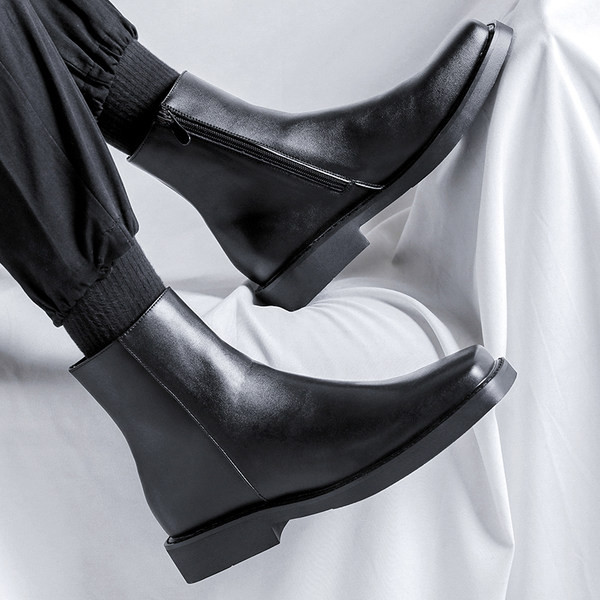 Elegantne muške čizme od eko kože