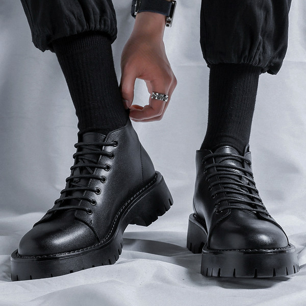 Modes vīriešu apavi no eko ādas ar šņorēm