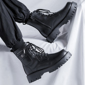 Vīriešu kurpes ar raupju zoli un aizdari - rāvējslēdzēju un šņorēm