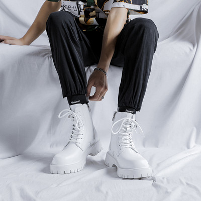 Vīriešu kurpes ar raupju zoli un aizdari - rāvējslēdzēju un šņorēm