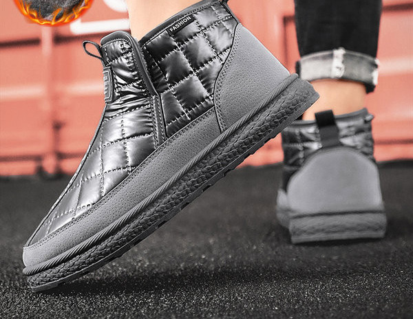 Ανδρικές μπότες με επένδυση με γράμματα και επίπεδη σόλα