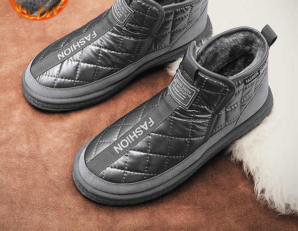 Ανδρικές μπότες με επένδυση με γράμματα και επίπεδη σόλα