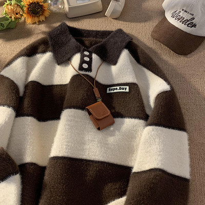 Muški zimski džemper sa klasičnom kragnom i natpisom