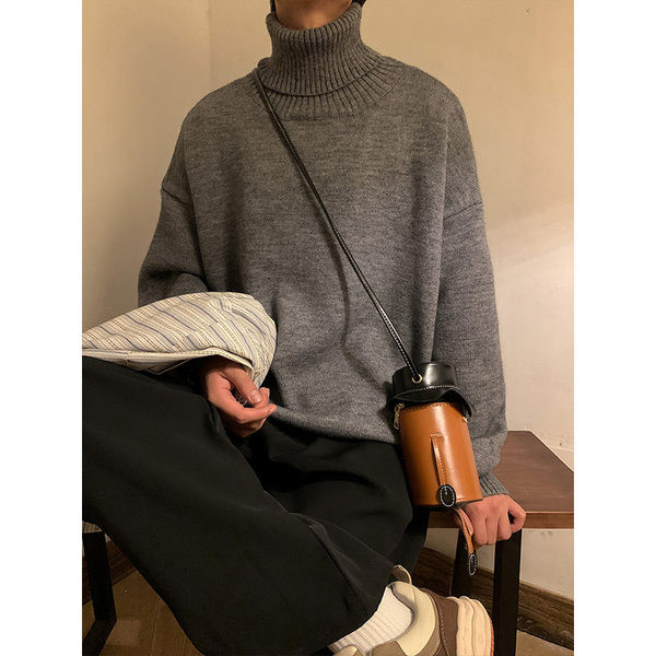 Vīriešu džemperis ar augstu polo apkakli