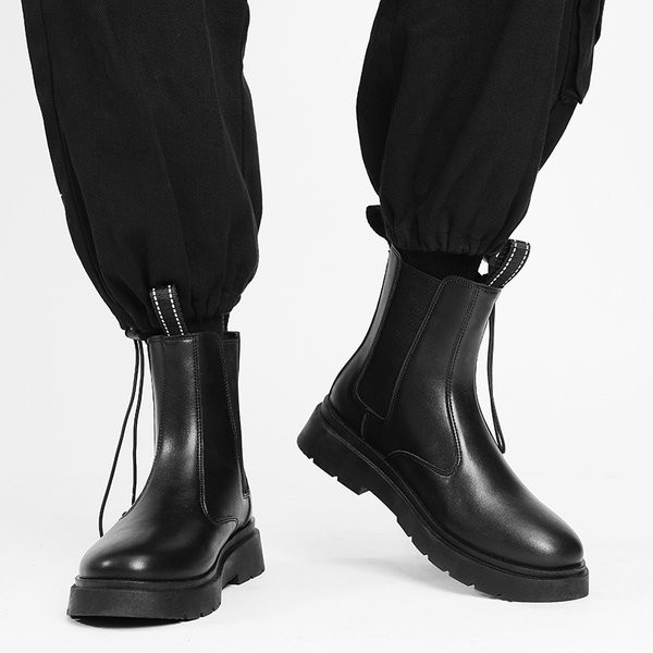 Vīriešu zābaki melnā krāsā - divi modeļi