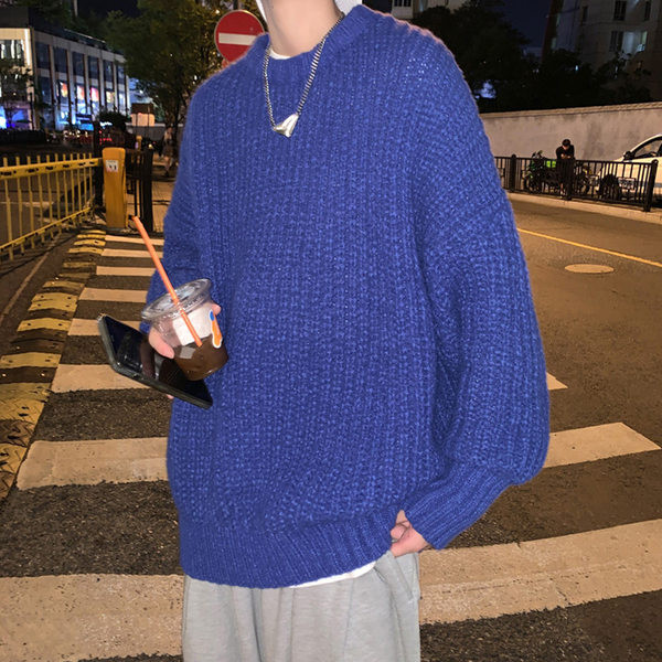 Φαρδύ ανδρικό πουλόβερ - με οβάλ λαιμόκοψη