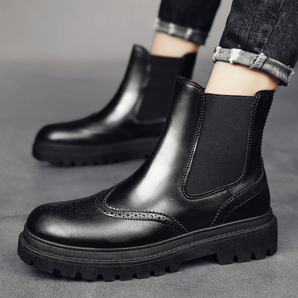 Elegáns férfi csizma gumival