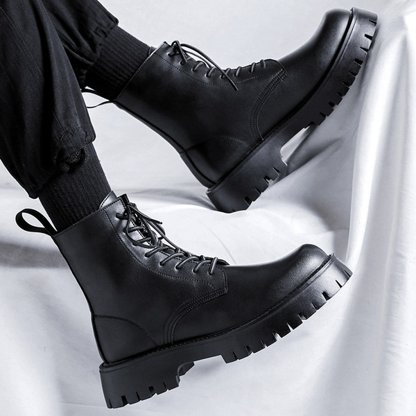 Vīriešu zābaki no eko ādas - melnbaltā krāsā