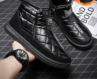 Muške zimske čizme sa ravnim đonom i natpisom