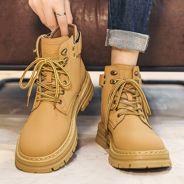 Jauna modeļa vīriešu zābaki ar šņorēm