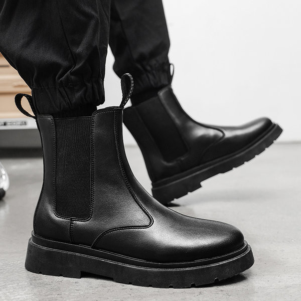 Stilīgi ādas ziemas zābaki vīriešiem ar plakanu zoli