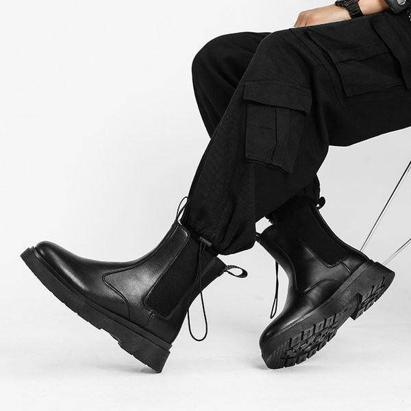 Stilīgi ādas ziemas zābaki vīriešiem ar plakanu zoli