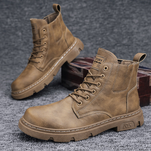 Muške kožne čizme s vezicama i grubim potplatom