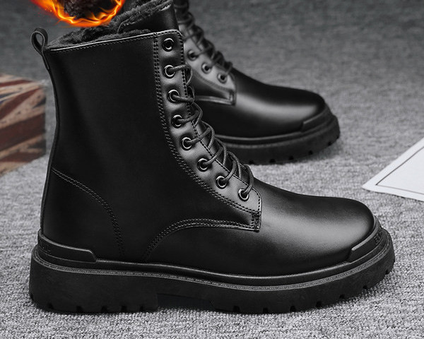 Νέο μοντέλο ανδρικών μπότες από οικολογικό δέρμα σε μαύρο χρώμα