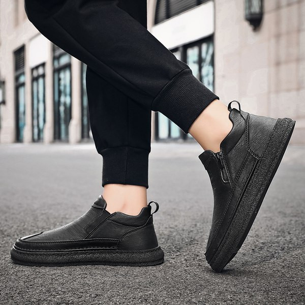 Ikdienas ziemas apavi ar plakanu zoli un rāvējslēdzēju