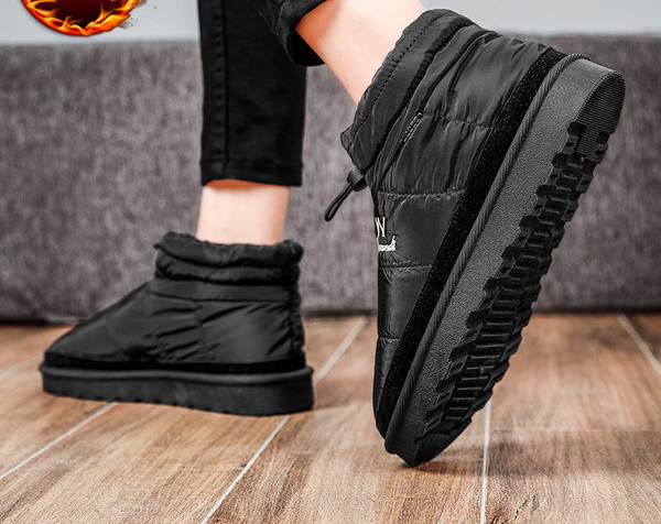 Lapos talpú téli csizma férfiaknak