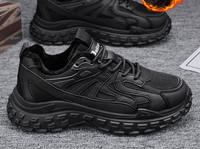 Jauns vīriešu apavu modelis ar dūnu oderi