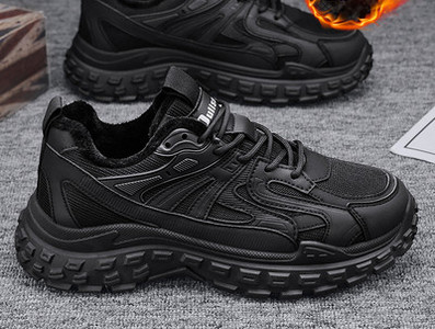 Jauns vīriešu apavu modelis ar dūnu oderi