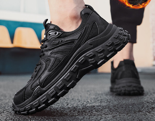 Jauns vīriešu apavu modelis ar dūnu oderi