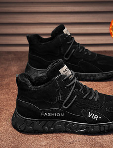 Vīriešu ziemas apavi ar šņorēm un oderi