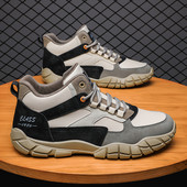 Novi model muških cipela sa pertlama i natpisom