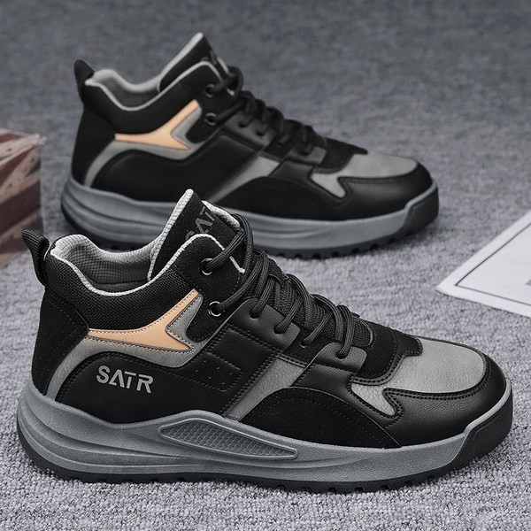 Kožne zimske cipele s visokim đonom na vezice i natpis