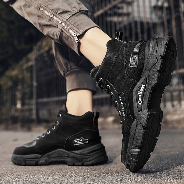 Ziemai piemēroti vīriešu eko ādas apavi ar uzrakstiem un šņorēm