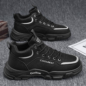 Vīriešu ikdienas ziemas apavi ar uzrakstiem un plakanu zoli