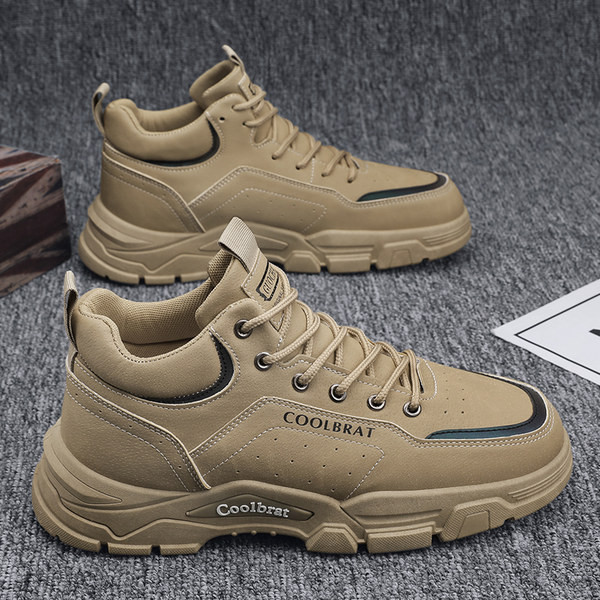 Vīriešu ikdienas ziemas apavi ar uzrakstiem un plakanu zoli