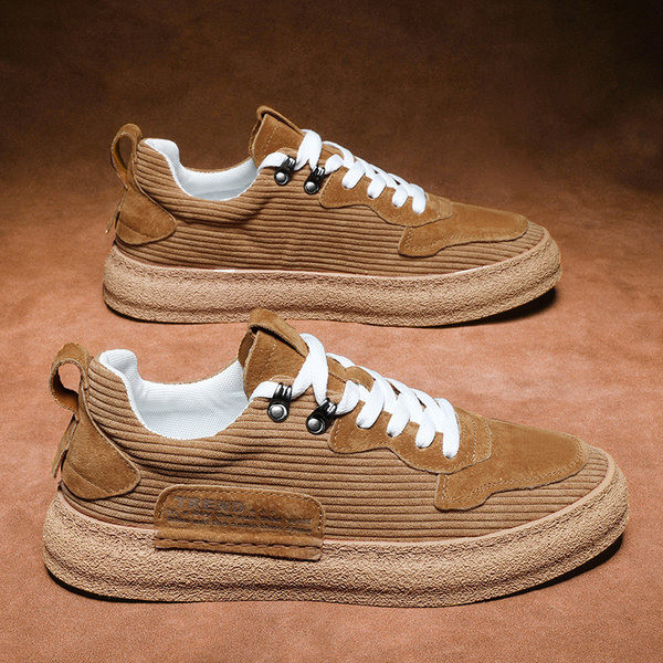 Vīriešu apavi no eko zamšādas - ar plakanu zoli