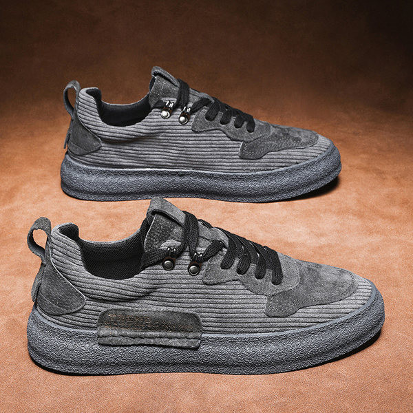 Vīriešu apavi no eko zamšādas - ar plakanu zoli