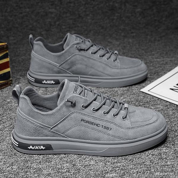 Vīriešu kedas - zamšādas ar uzrakstu