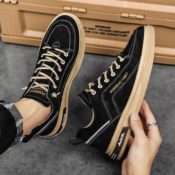 Vīriešu kedas - zamšādas ar uzrakstu