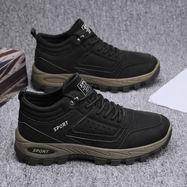 Αθλητικά ανδρικά παπούτσια με τραχιά σόλα