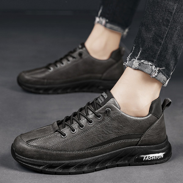 Νέο μοντέλο χειμερινών παπουτσιών με επιγραφή και κορδόνια - οικολογικό δέρμα