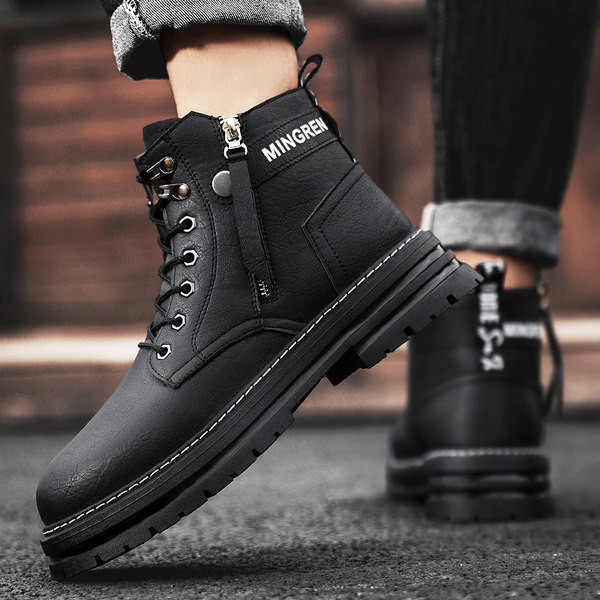 Ανδρικές στρογγυλεμένες μπότες από οικολογικό δέρμα - μαύρο και καφέ χρώμα