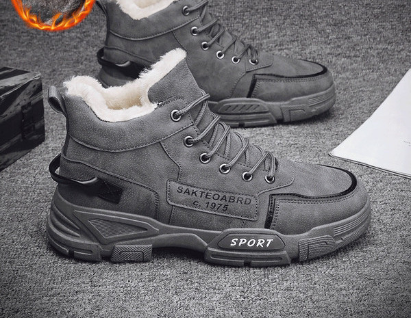 Χειμερινά ανδρικά παπούτσια με πουπουλένια φόδρα