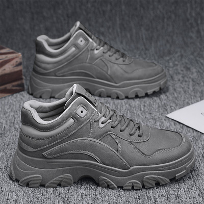 Ανδρικά sneakers με τραχιά σόλα