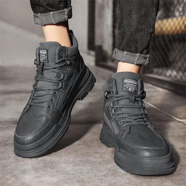 Αδιάβροχες χειμερινές μπότες για άνδρες με κορδόνια