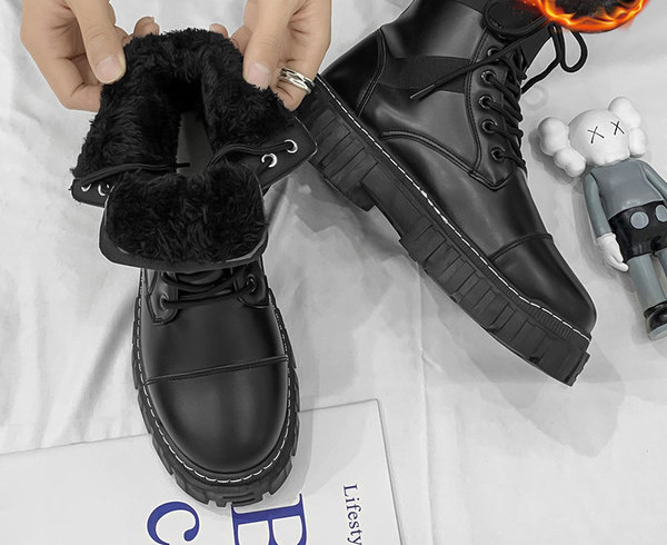 Ανδρικά δερμάτινα μποτάκια με ομαδική σόλα - μαύρο χρώμα