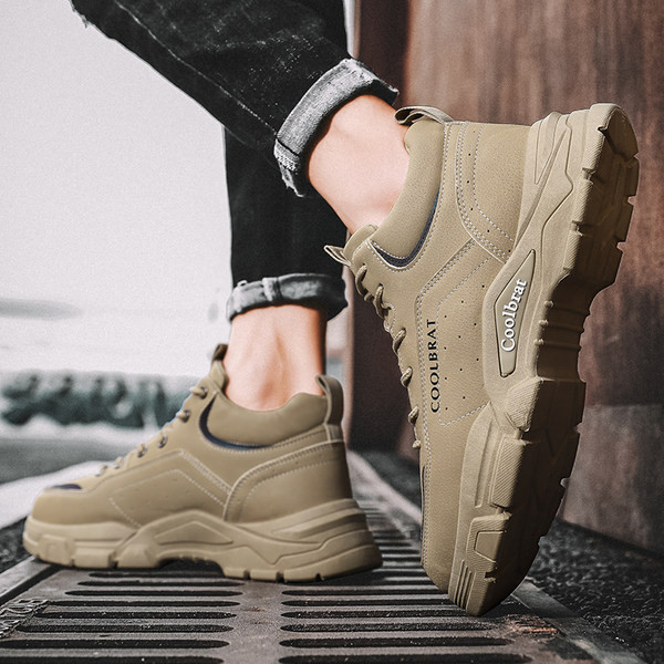 Ανδρικά παπούτσια από οικολογικό δέρμα με γράμματα και κορδόνια