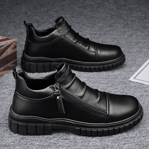 Vīriešu apavu tīrs modelis