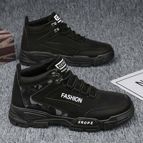 Novi model muške zimske obuće sa natpisom