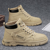 Ανδρικά παπούτσια με κορδόνια και επιγραφή