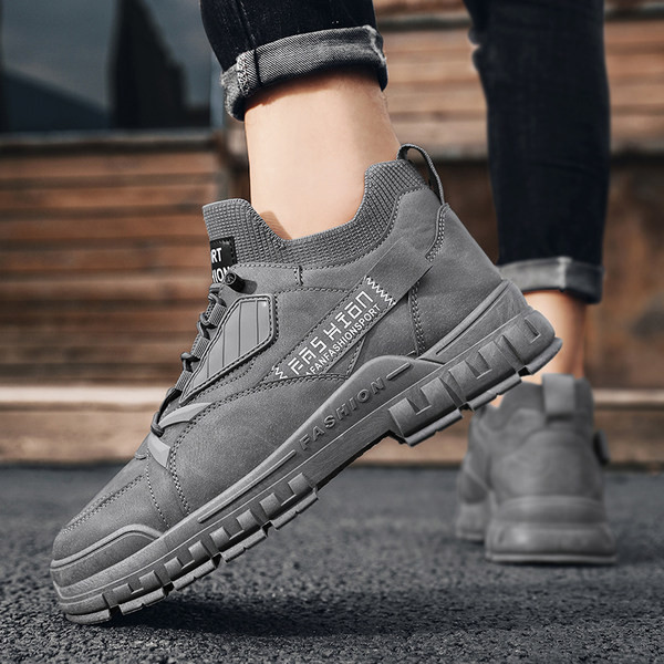 Ανδρικά αθλητικά sneakers με επιγραφή