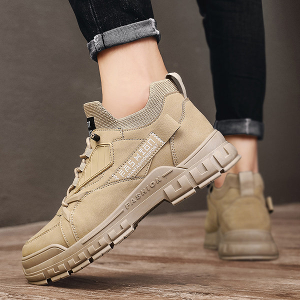 Ανδρικά αθλητικά sneakers με επιγραφή