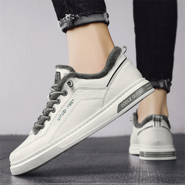 Ανδρικές χειμερινές μπότες με πούπουλο