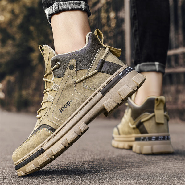 Ανδρικά μποτάκια casual με τραχιά σόλα