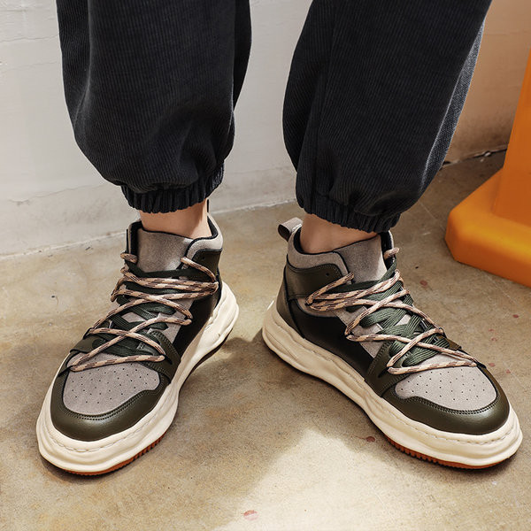 Jauna modeļa vīriešu kedas ar šņorēm